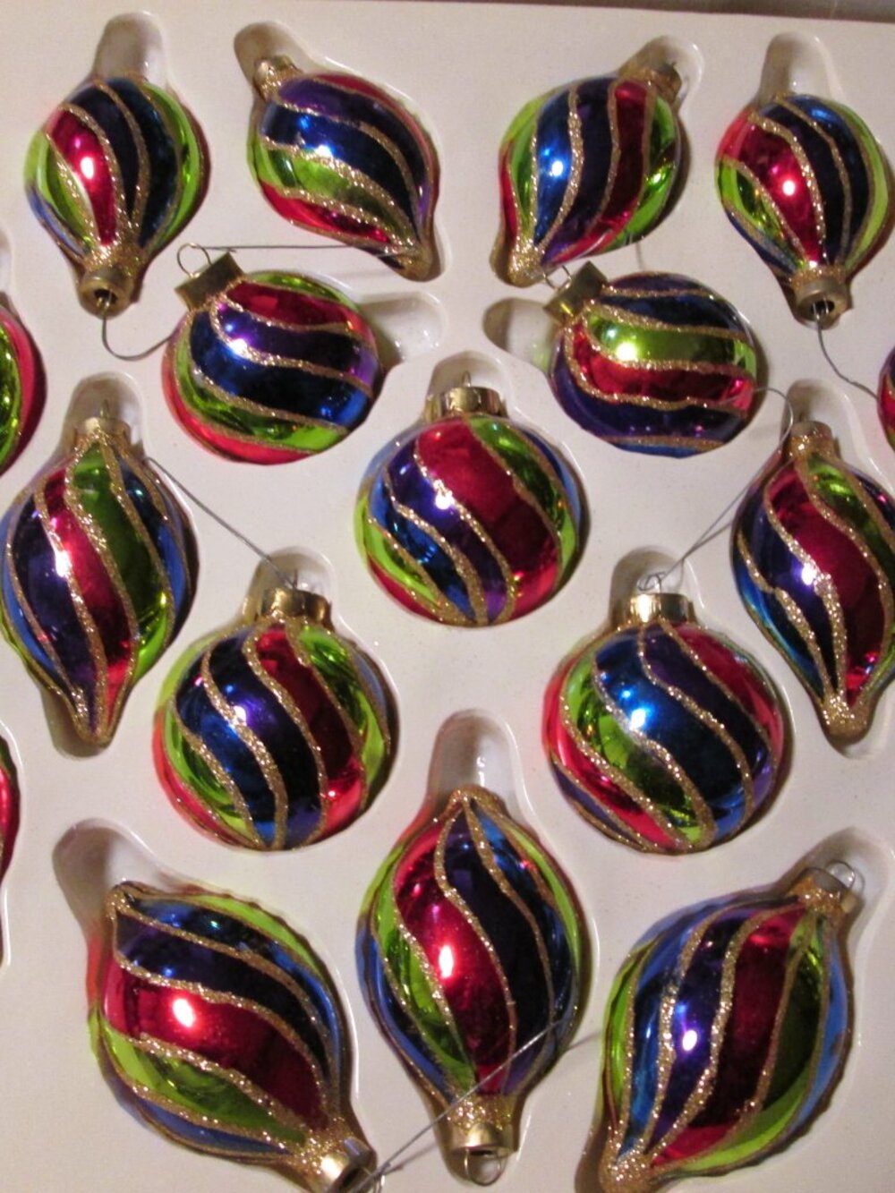 vtg 90s Dayton Hudson lot of 18 blown glass glitter teardrop round ornaments - Picture 4 of 11
